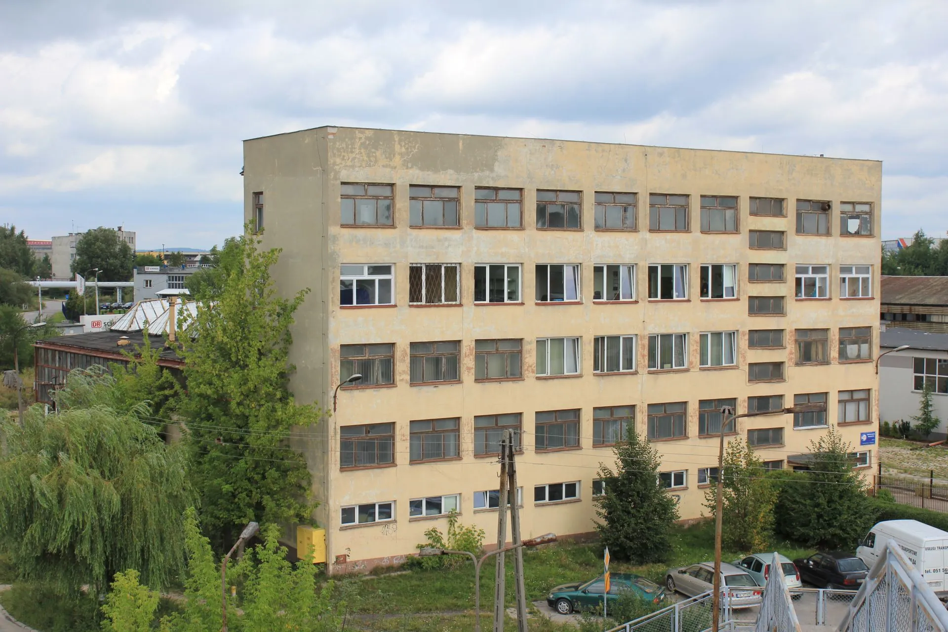 Budynek biurowy, pięciokondygnacyjny na sprzedaż w Kielcach, dzielnica Herby